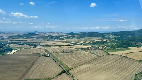 Návštěva západního středohoří Cessnou
