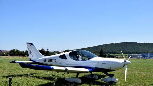 Vyhlídkový let - Cesta okolo Prahy za 80 minut - Karlštejn, Konopiště, Křivoklát